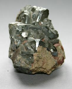 中国1月镍矿砂及精矿进口同比增近一倍