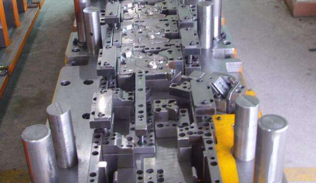 合金粉利用模具与激光增长资料造作出产合金制品